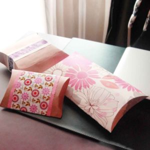 Kraft pillow boxes